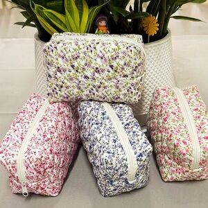 NEW Zenana Quilted Floral Cosmetic Pouch Bag Ditsy Makeup Bag